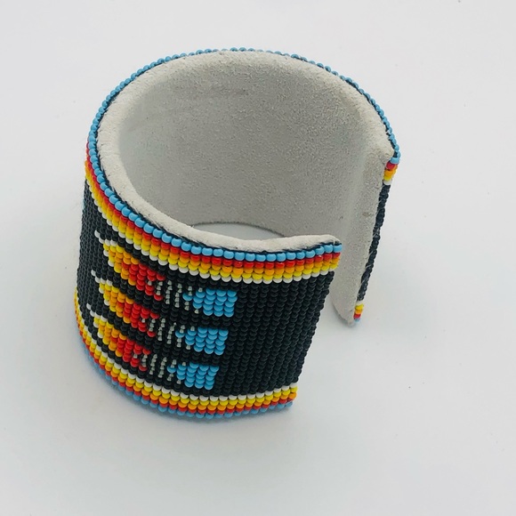 Wide Native American Style beaded Cuff Bracelet - Picture 4 of 9